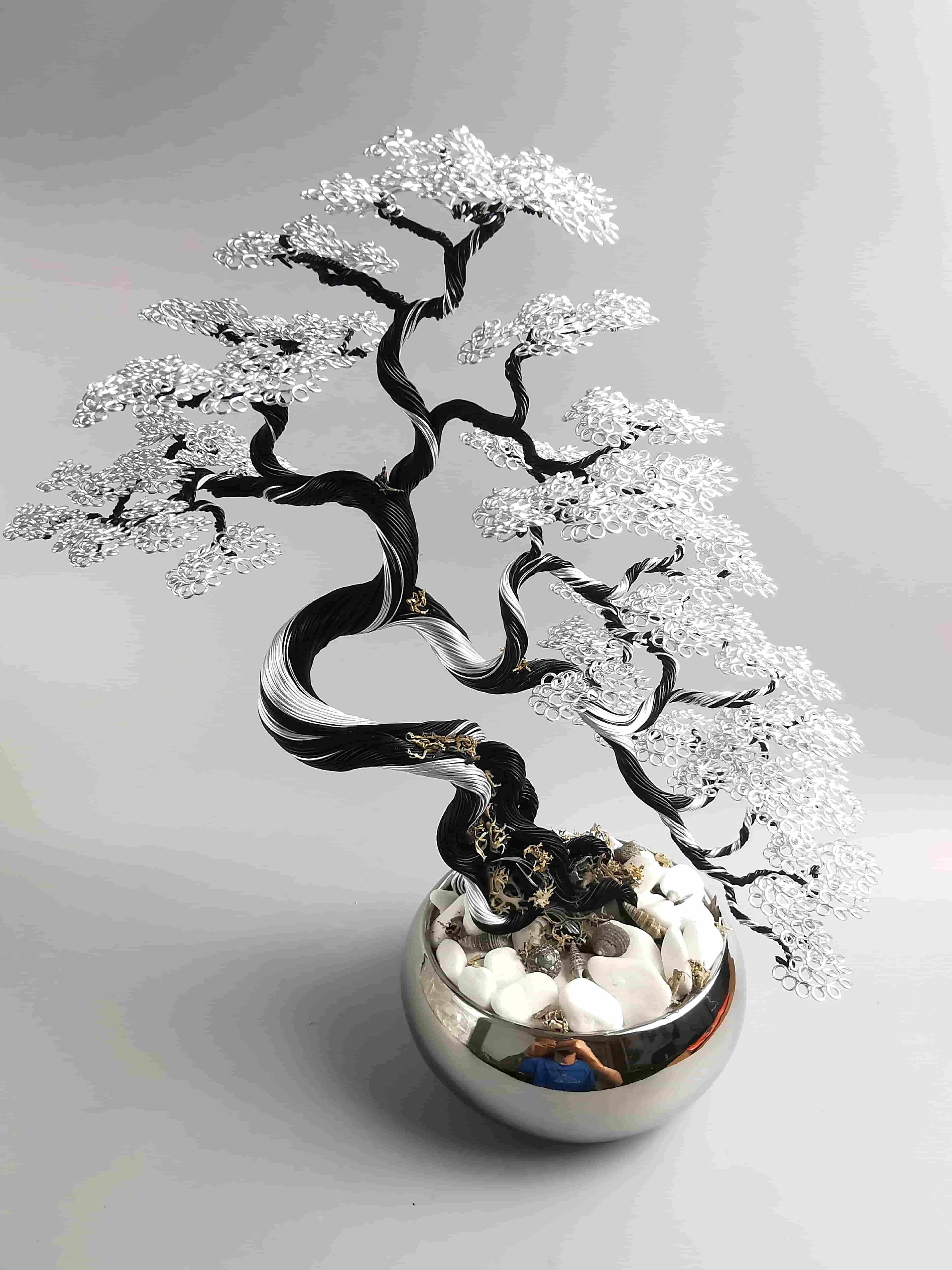 Srebrno czarne drzewko bonsai, lustrzana ceramiczna doniczka